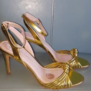 Chinese Laundry Chartreuse Metallic Heels